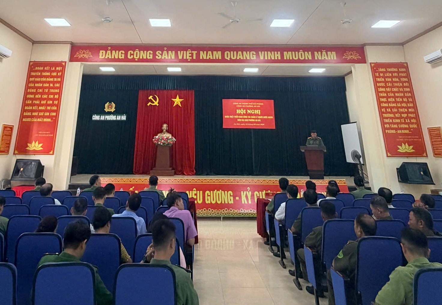 Công an phường An Hải tổ chức hội nghị quán triệt, triển khai công tác quản lý người nước ngoài trên địa bàn